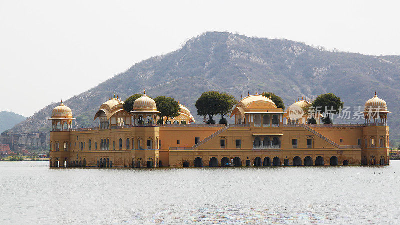 印度:斋浦尔的Jal Mahal